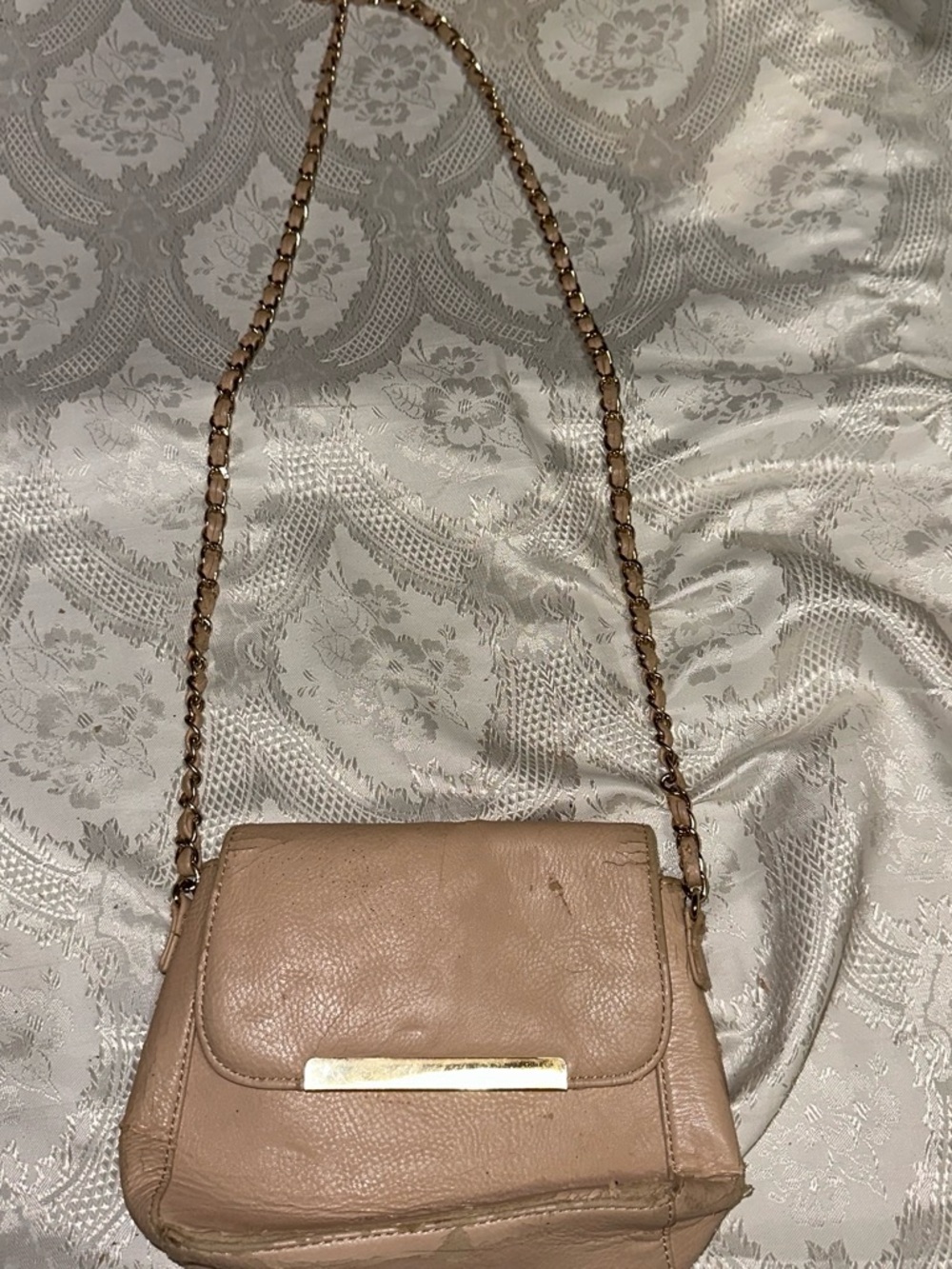 Forever 21 Women's Beige Chain Strap Crossbody Bag